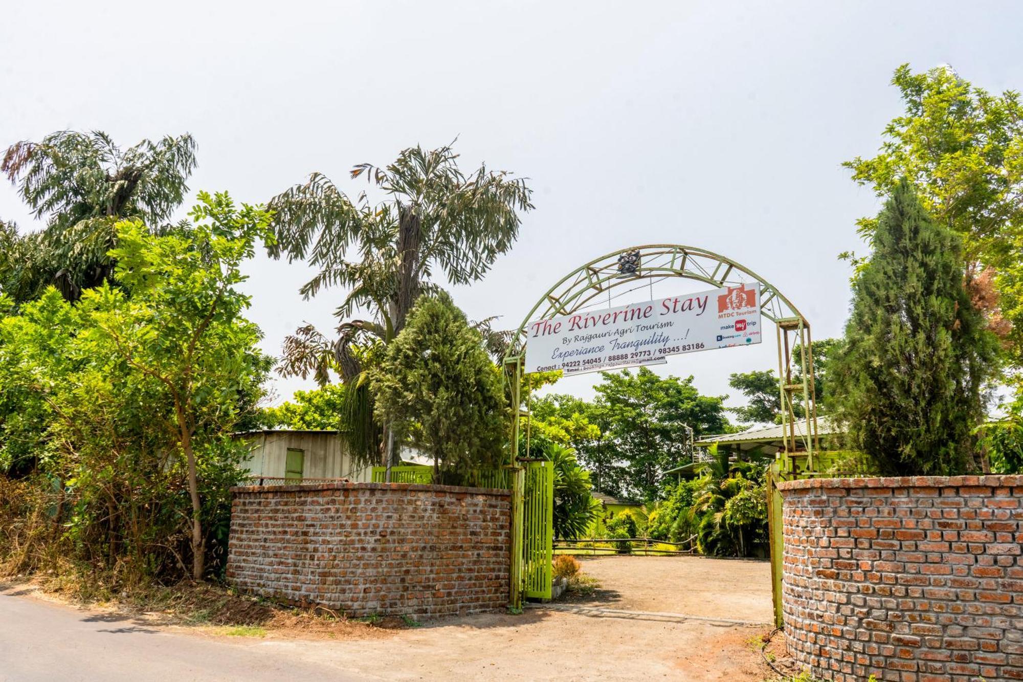 The Riverine Stay By The Lake Igatpuri Bagian luar foto